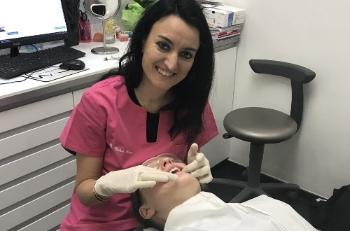 Dr Céline Ichou  Cabinet d'orthodontie enfant et adulte  Praticien certifié Invisalign